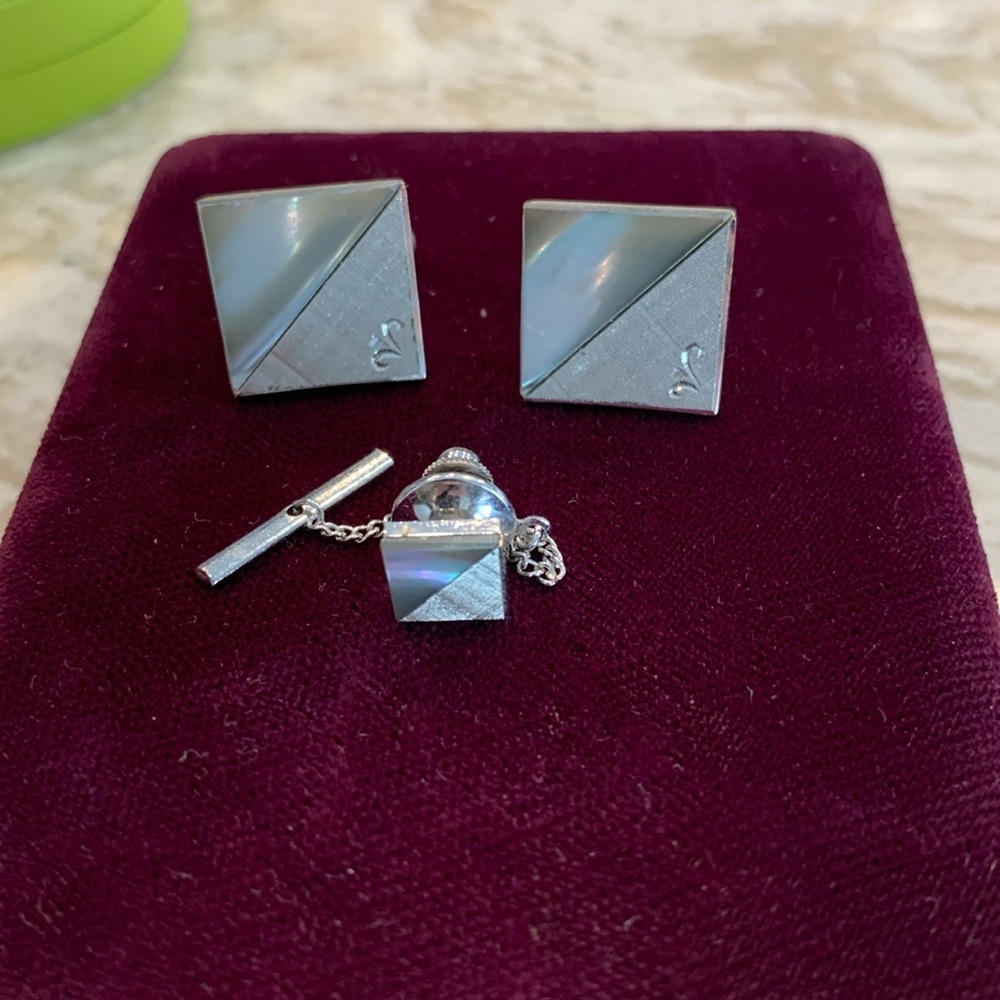 Cuff links